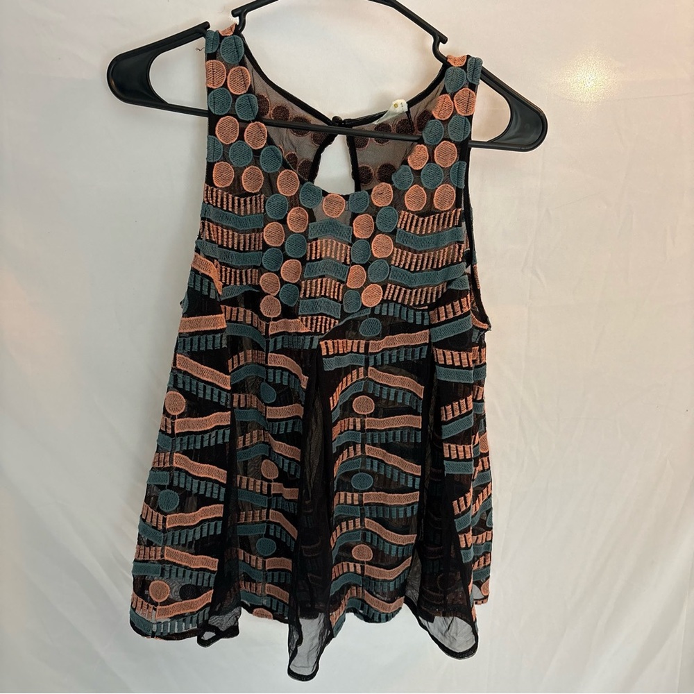 Akemi + Kin Black Sheer Spring Mesh Embroidered Tank Keybole Back Sz M